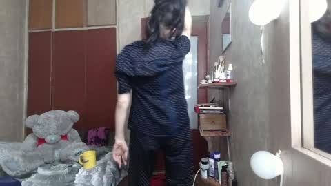Snapshot of barbie_rococo chatting on 04-29-26, 06:03 barbie_rococo online show from 04-29-26, 06:03