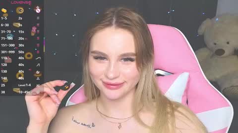 Snapshot of barbieee_doll chatting on 04-30-26, 08:57 Eva online show from 04-30-26, 08:57