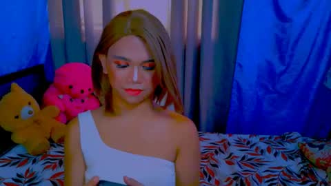 Snapshot of barbieee_hot chatting on 05-27-26, 11:02 Barbie online show from 05-27-26, 11:02