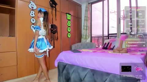 Snapshot of barbiefoxx chatting on 10-02-25, 08:27 Barbiefoxx online show from 10-02-25, 08:27