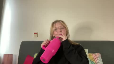 barbiegirl966 online show from 01-06-25, 11:18