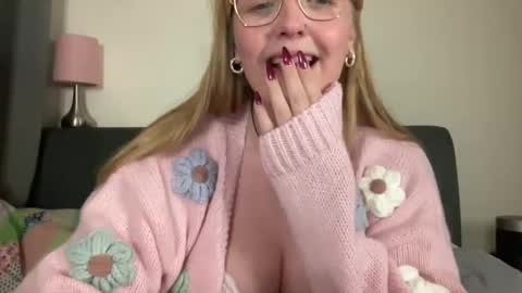 barbiegirl966 online show from 02-07-25, 09:26