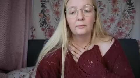 barbiegirl966 online show from 11-25-25, 11:21