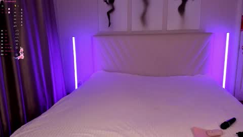  Emma online show from 02-04-26, 09:09