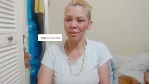 Snapshot of barbiemature chatting on 09-10-25, 02:55 barbiemature online show from 09-10-25, 02:55