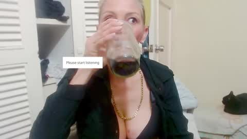 Snapshot of barbiemature chatting on 09-11-25, 04:45 barbiemature online show from 09-11-25, 04:45