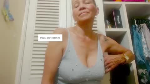 Snapshot of barbiemature chatting on 09-18-25, 07:16 barbiemature online show from 09-18-25, 07:16