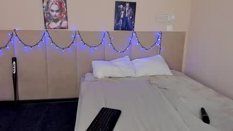 Barbie online show from 11-08-25, 02:50