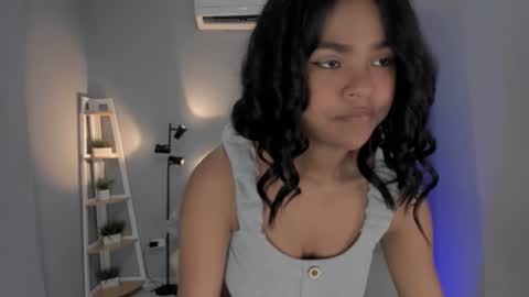 Luna online show from 01-25-25, 03:52