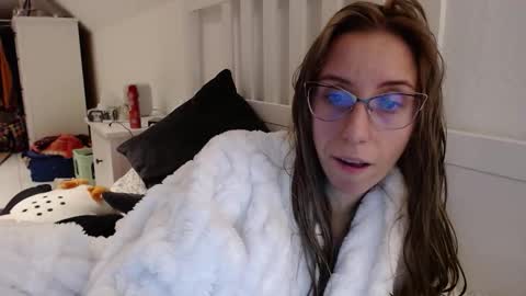 Lena online show from 11-30-25, 06:56