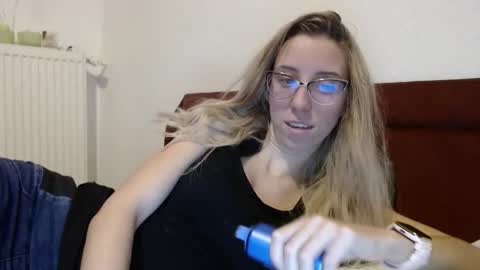 Lena online show from 02-11-26, 05:29