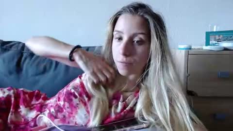 Lena online show from 06-20-26, 07:11