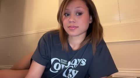 chicka online show from 07-18-26, 06:39