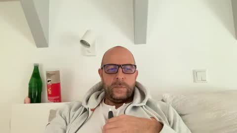 barny74 online show from 10-27-25, 09:02