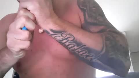 Snapshot of barrias23 chatting on 06-19-26, 05:50 barrias23 online show from 06-19-26, 05:50