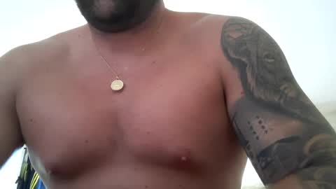 Snapshot of barrias23 chatting on 06-26-26, 04:00 barrias23 online show from 06-26-26, 04:00