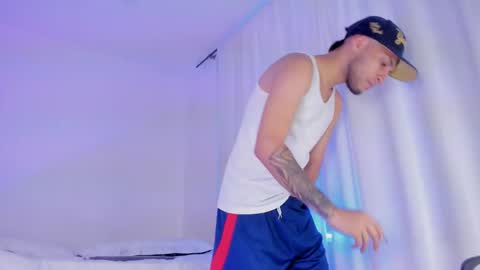 Bruce  online show from 10-10-25, 09:14