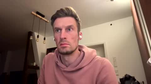 Snapshot of basst23 chatting on 02-17-25, 10:25 basst23 online show from 02-17-25, 10:25