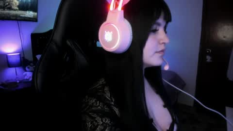 Snapshot of bastet_111 chatting on 05-10-26, 07:35 . 111 online show from 05-10-26, 07:35