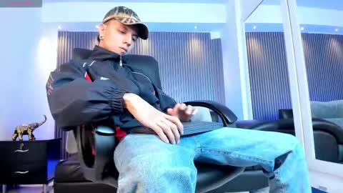 Basthiian online show from 12-18-25, 07:42