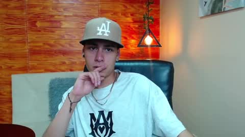 Snapshot of bastiaan_28 chatting on 12-24-24, 11:55 Bastian online show from 12-24-24, 11:55