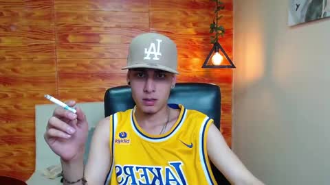 Snapshot of bastiaan_28 chatting on 12-28-24, 07:22 Bastian online show from 12-28-24, 07:22