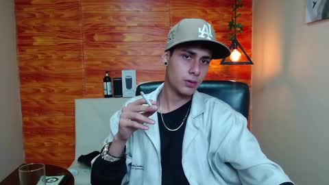 Snapshot of bastiaan_28 chatting on 01-13-25, 03:45 Bastian online show from 01-13-25, 03:45