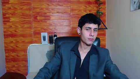 Snapshot of bastiaan_28 chatting on 01-18-25, 07:07 Bastian online show from 01-18-25, 07:07