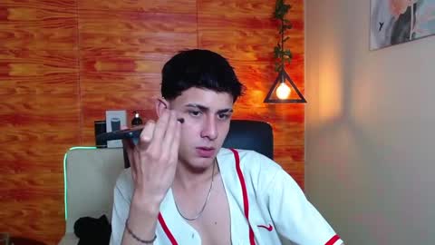 Snapshot of bastiaan_28 chatting on 01-23-25, 09:29 Bastian online show from 01-23-25, 09:29