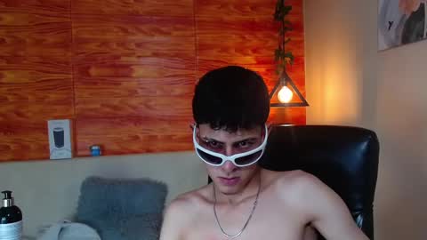 Snapshot of bastiaan_28 chatting on 02-11-25, 05:47 Bastian online show from 02-11-25, 05:47