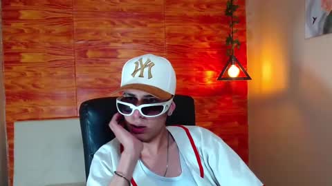 Snapshot of bastiaan_28 chatting on 02-20-25, 08:50 Bastian online show from 02-20-25, 08:50