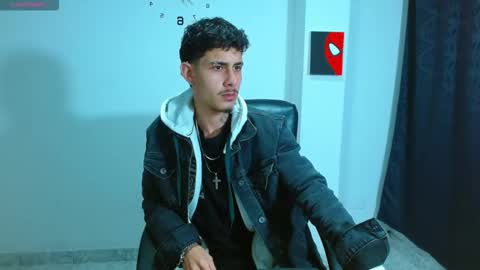 Snapshot of bastiaan_28 chatting on 09-10-25, 02:22 Bastian online show from 09-10-25, 02:22