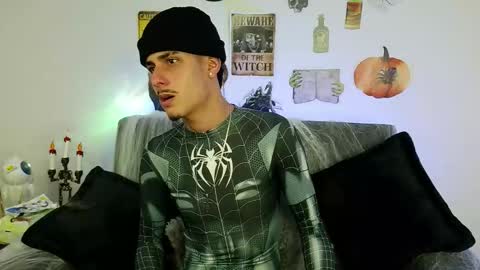 Snapshot of bastiaan_28 chatting on 10-18-25, 03:42 Bastian online show from 10-18-25, 03:42