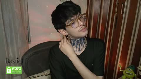 Bastiel online show from 10-30-25, 01:51