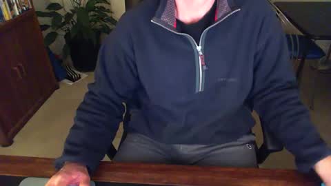 Snapshot of batebro13 chatting on 12-22-24, 02:38 BateBro13 online show from 12-22-24, 02:38