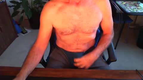 Snapshot of batebro13 chatting on 01-01-25, 04:07 BateBro13 online show from 01-01-25, 04:07