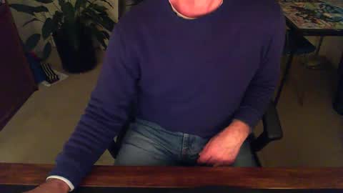 Snapshot of batebro13 chatting on 02-05-25, 01:44 BateBro13 online show from 02-05-25, 01:44