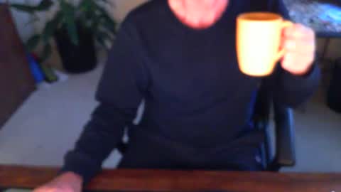 Snapshot of batebro13 chatting on 02-15-25, 03:17 BateBro13 online show from 02-15-25, 03:17