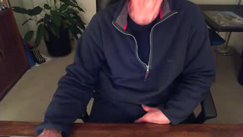 Snapshot of batebro13 chatting on 03-02-25, 12:01 BateBro13 online show from 03-02-25, 12:01