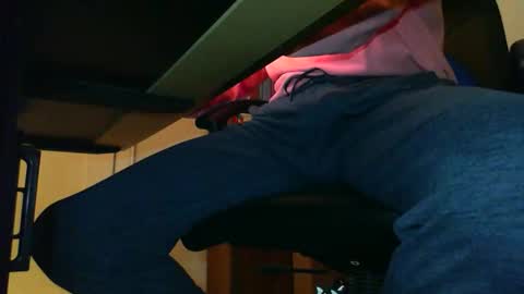 Snapshot of batebro13 chatting on 02-04-26, 02:23 BateBro13 online show from 02-04-26, 02:23