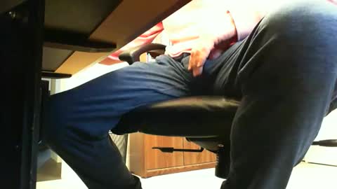 Snapshot of batebro13 chatting on 03-12-26, 03:40 BateBro13 online show from 03-12-26, 03:40