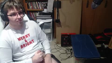 Snapshot of baterricky chatting on 02-08-25, 03:21 Ricky online show from 02-08-25, 03:21