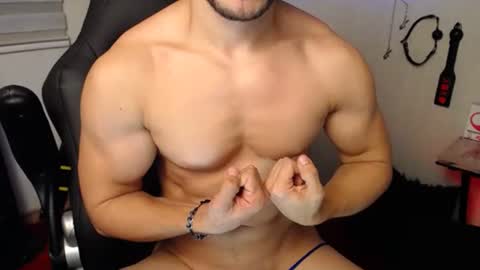 Bayron Rodriguez online show from 11-24-25, 01:38