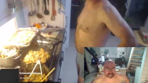 Snapshot of bazzz_8 chatting on 11-12-25, 03:56 bazzz_8 online show from 11-12-25, 03:56