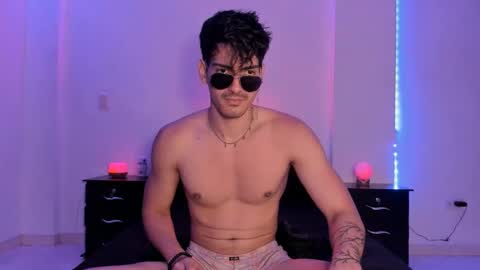 Valentino online show from 01-05-25, 09:03