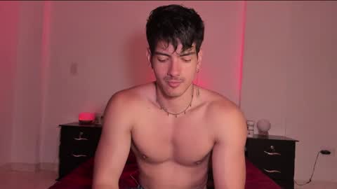 Valentino online show from 03-07-25, 09:17