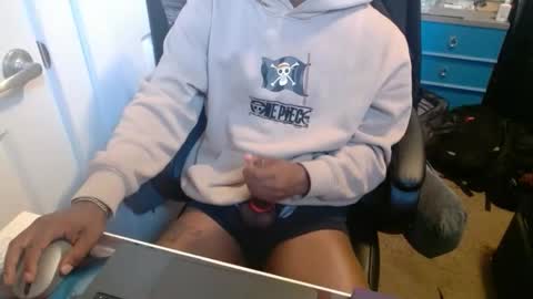 Snapshot of bbc_elrey chatting on 06-10-26, 01:54 Racks online show from 06-10-26, 01:54