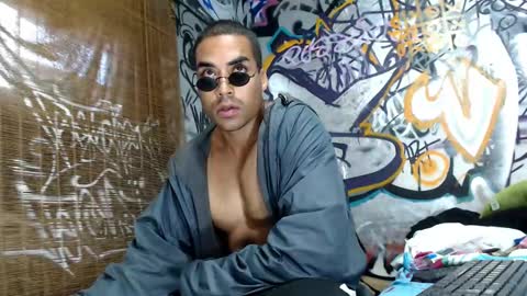 Justin online show from 03-01-25, 03:38