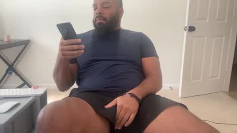 Snapshot of bbcfun44 chatting on 09-20-25, 02:40 Zaddy online show from 09-20-25, 02:40