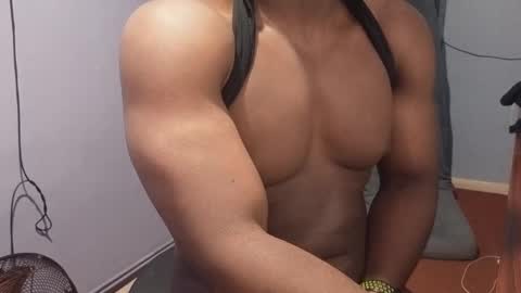 Snapshot of bbcthomas123112 chatting on 09-27-25, 12:10 bbcthomas123112 online show from 09-27-25, 12:10